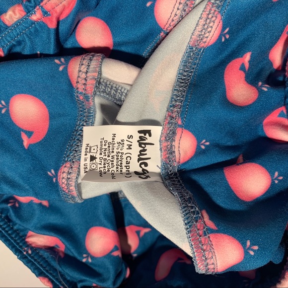 fabulegs Small Capri Leggings Pink Whale - Picture 2 of 2